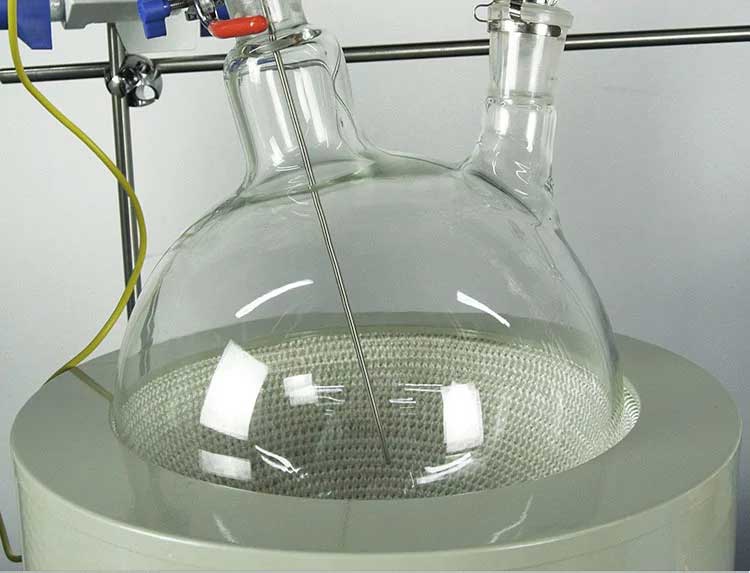 Short-path distillation reaction bottle